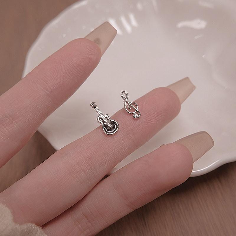 S925 Guitar Music Note Stud Earrings