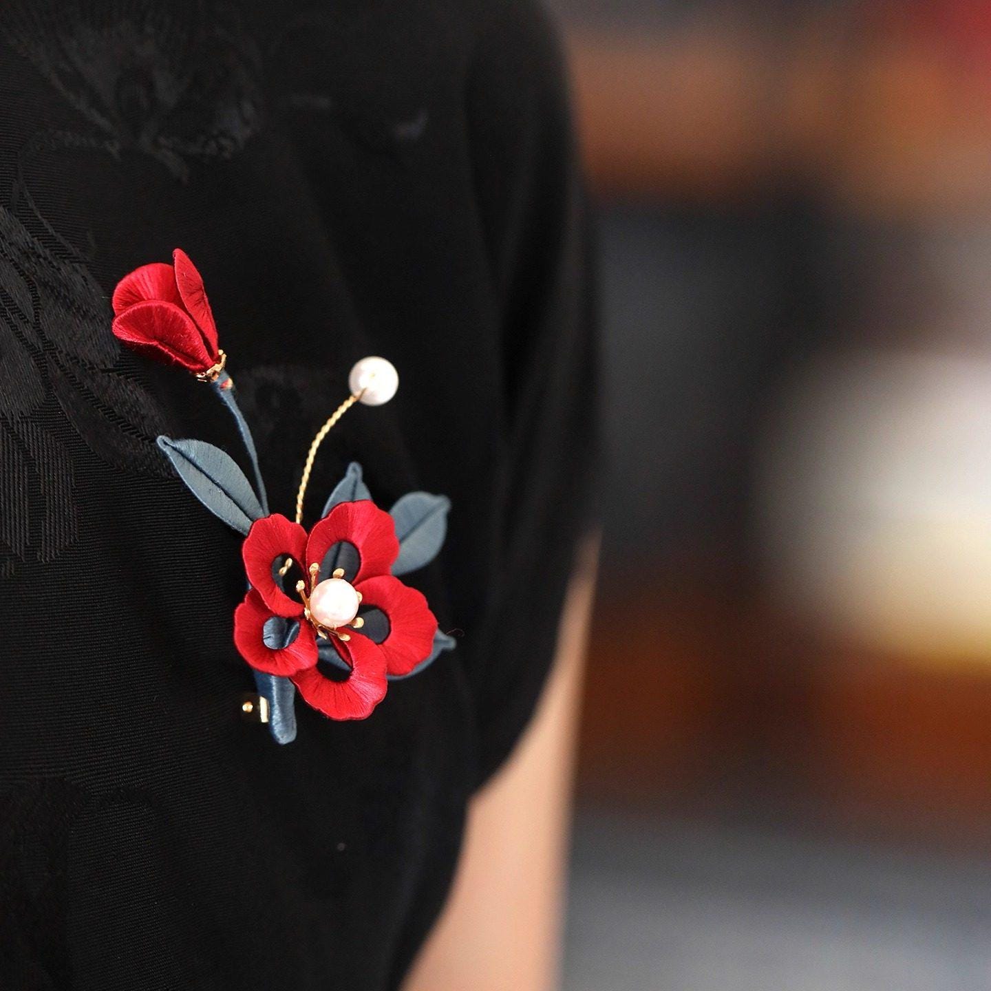 Silk Butterfly Brooch Handmade Ronghua Velvet Flower