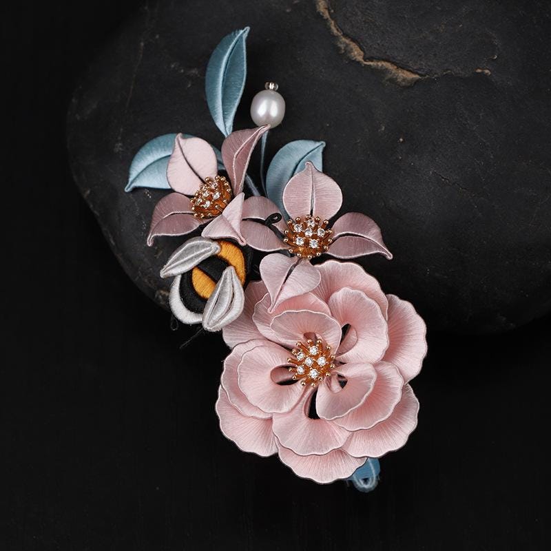 Handmade Silk Flower Hair Clip Pearl Bee Hairpin
